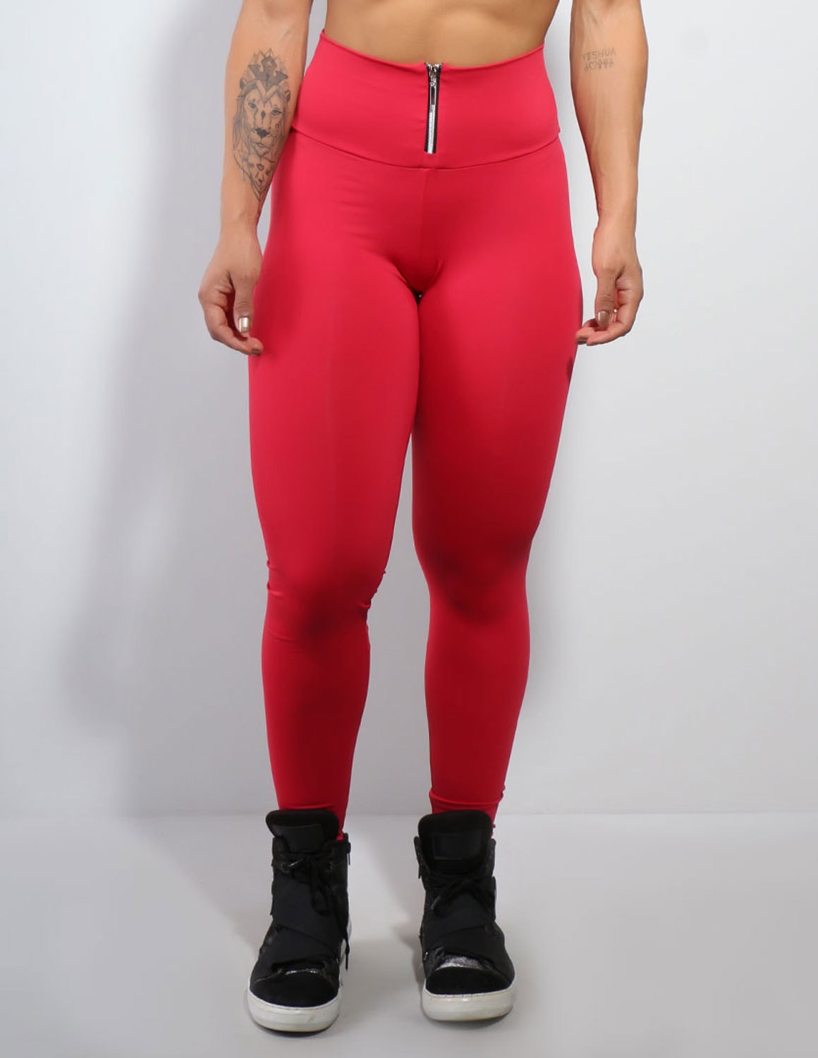 Calça Vermelha em Poliamida com Fecho de Zíper | Ref: 3.3.2421-11