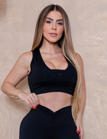 Cropped Preto em Poliamida com Bojo e Decote Gota | Ref: 3.3.2489-01