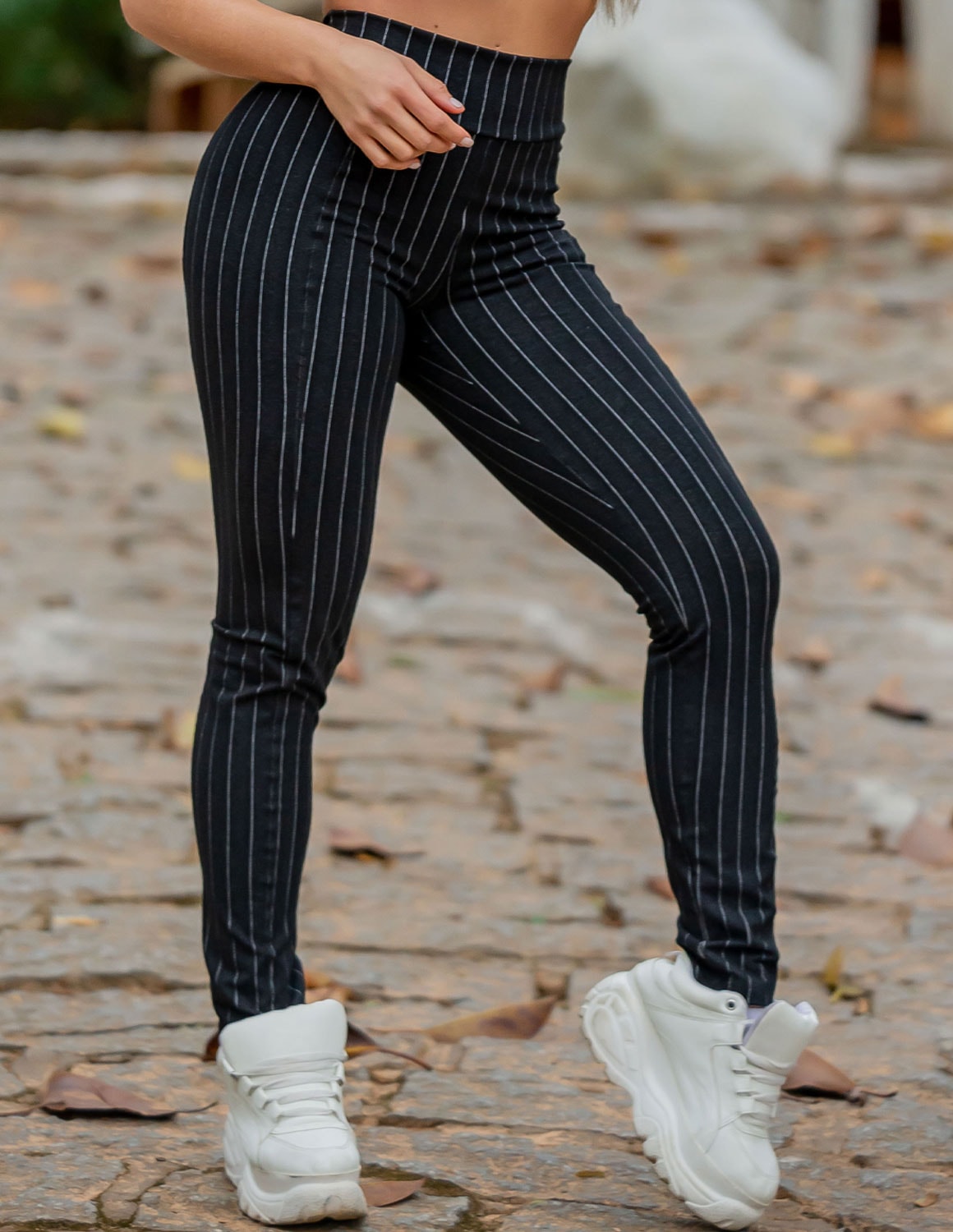 Calça Feminina Montaria Preta com Listas | Ref: 3.3.2507-3147