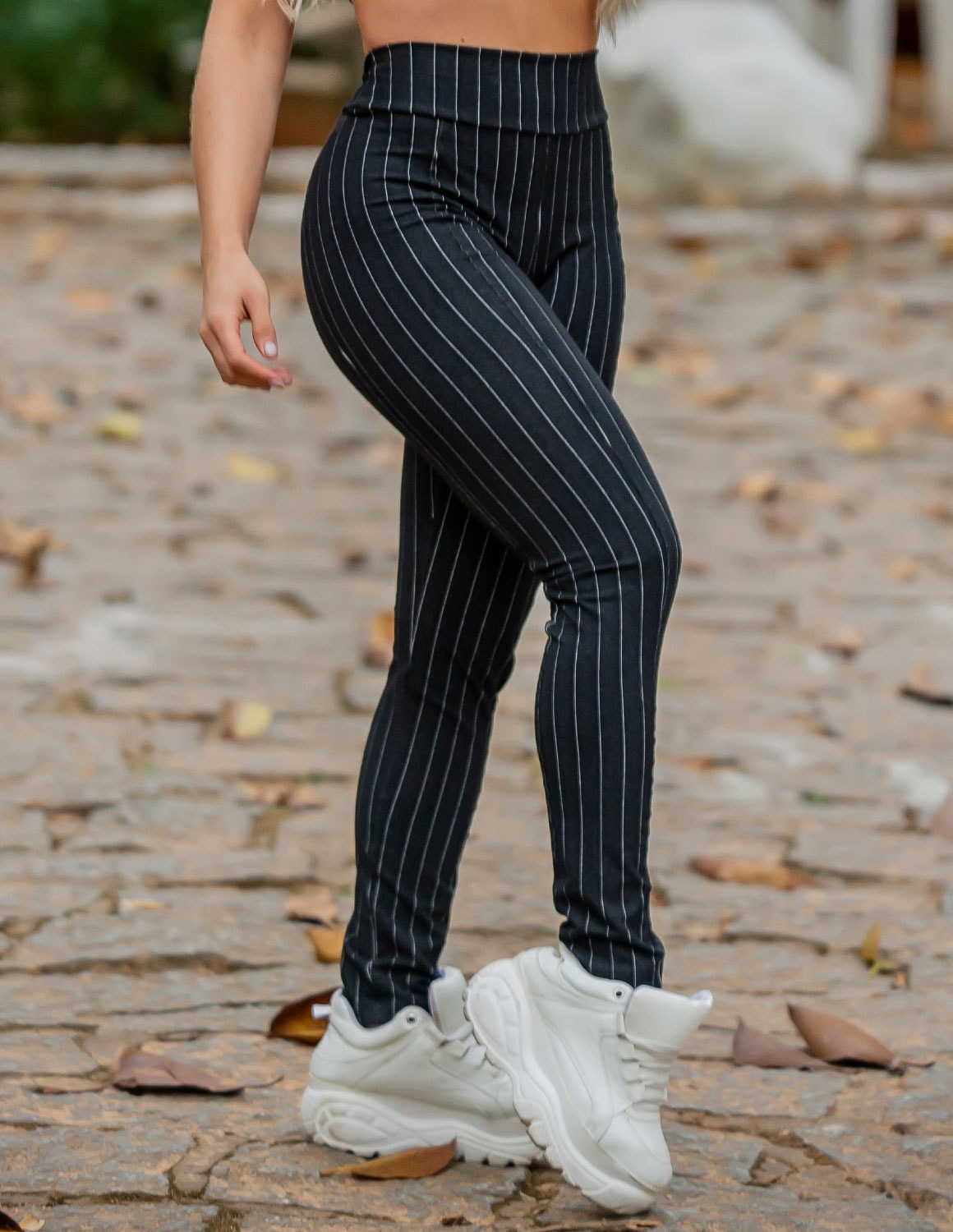 Calça Feminina Montaria Preta com Listas | Ref: 3.3.2507-3147