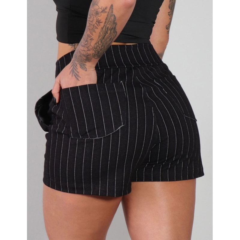 Short Feminino Estilo Alfaiataria com Risca de Giz e Bolsos | Ref: 3.3.2528-3147