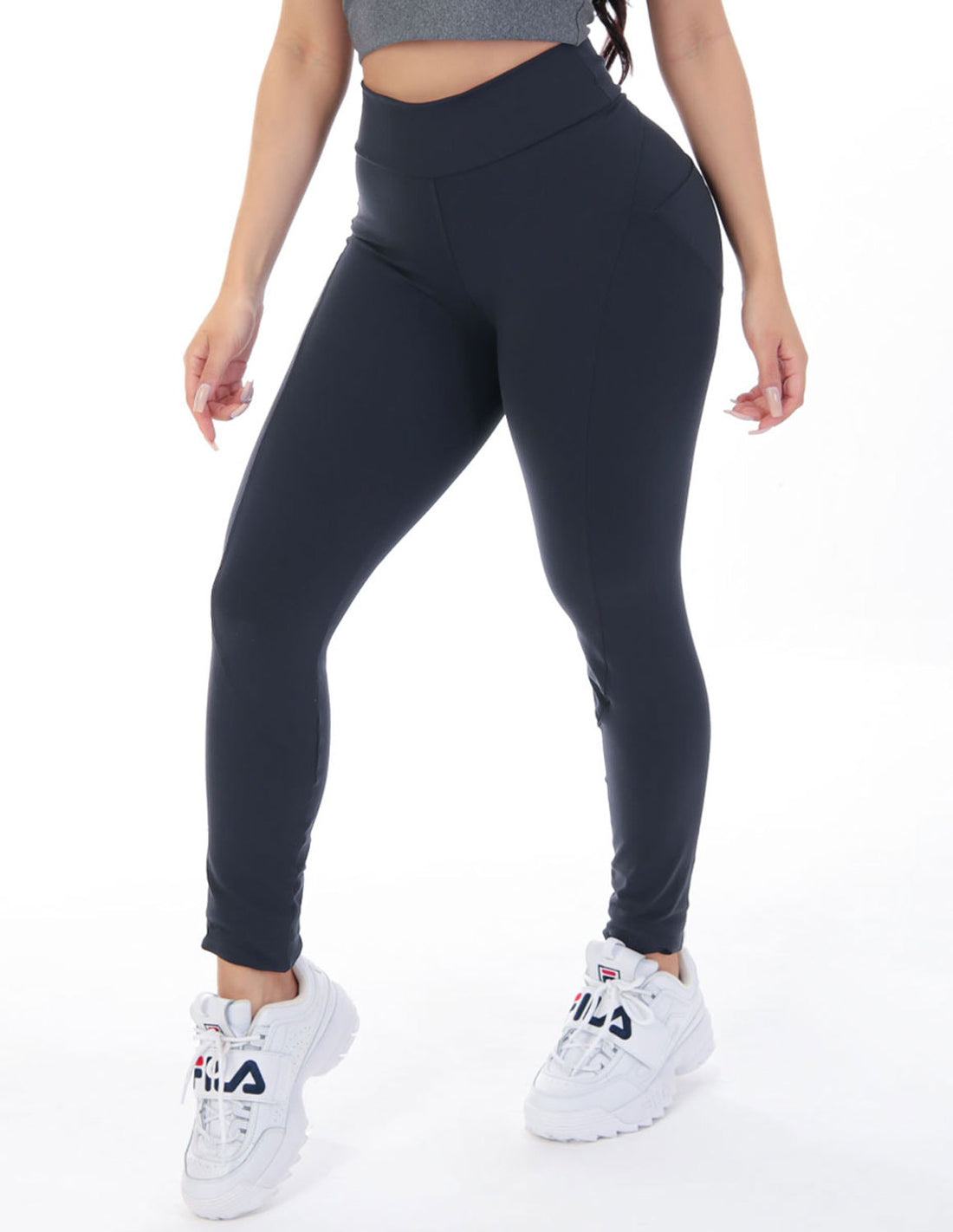 Calça Legging Preta de Poliamida Valoriza Bumbum com Bolsos | Ref: 3.3.2540-01