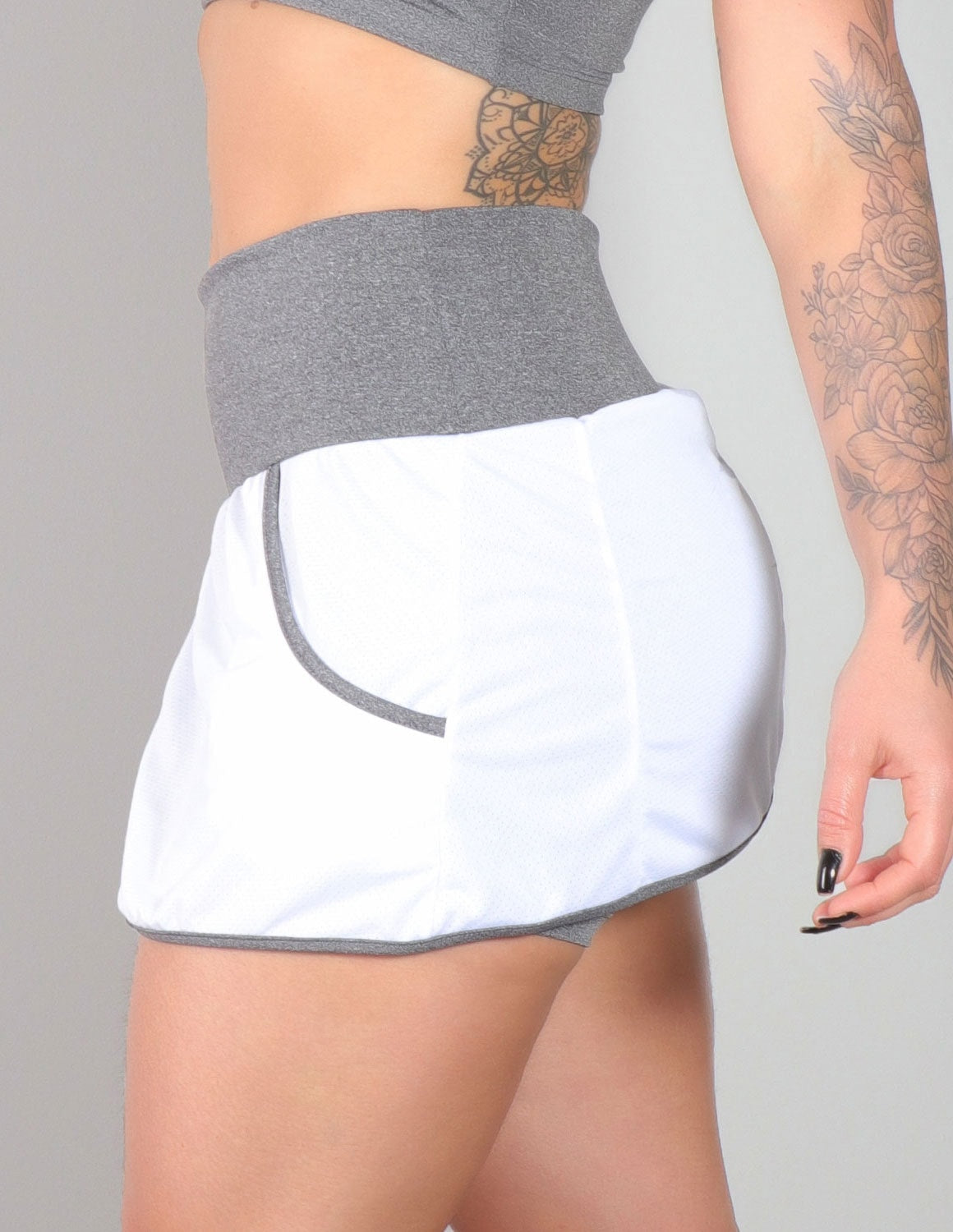 Shot Saia Branco com Saia Dry Fit Mescla com Bolsos | Ref: 4.4.1584-0203