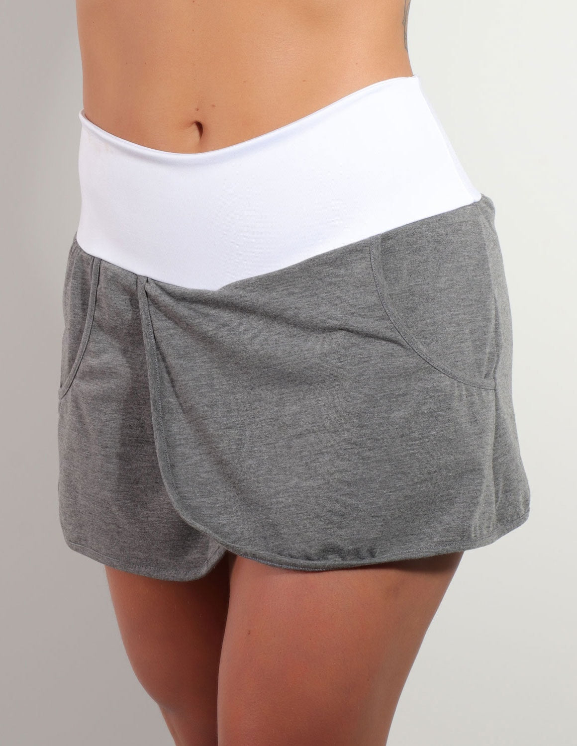 Short Saia em Branco em Mescla com Saia de Viscolycra | Ref: 4.4.1584VISCO-0203