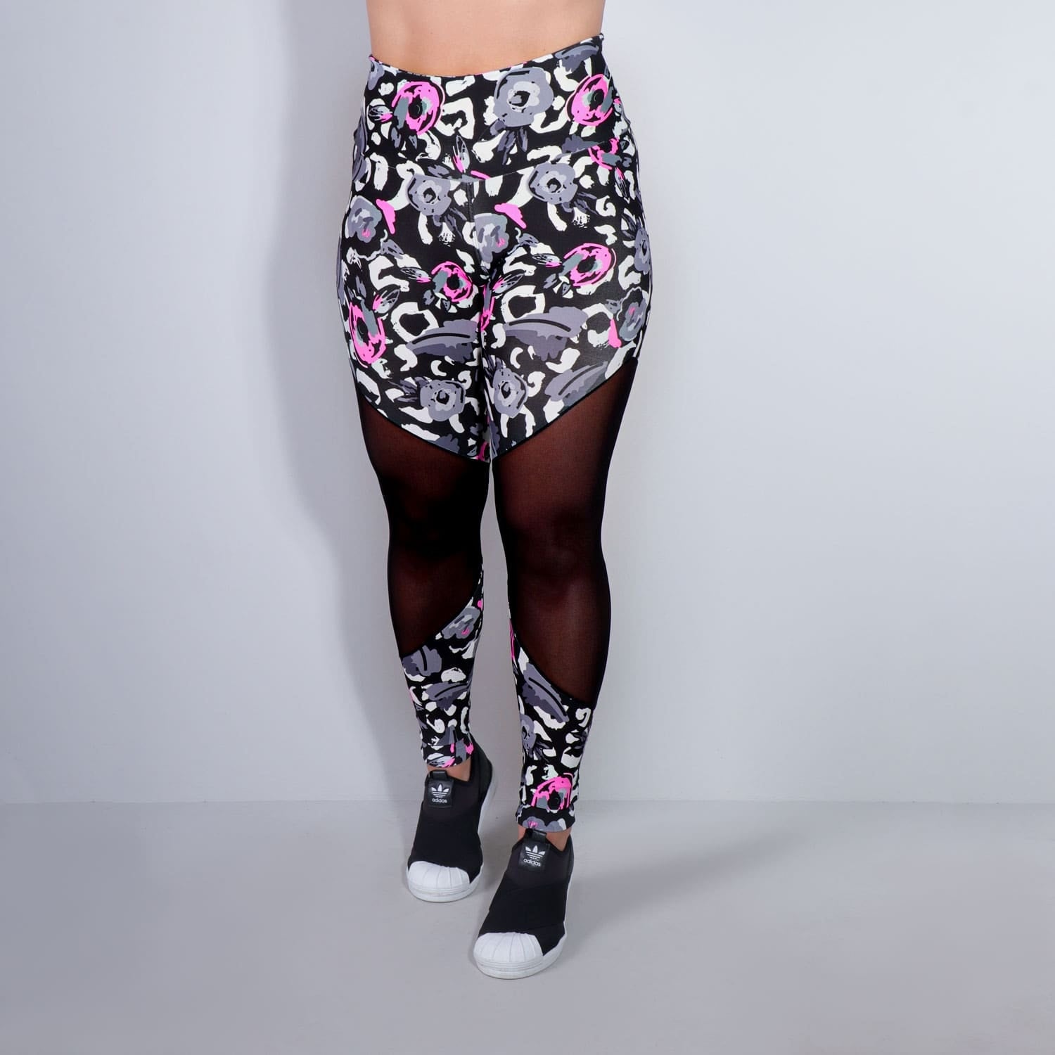 Calça Feminina com Estampa e Recortes de Tule | Ref: 4.4.1712-3178
