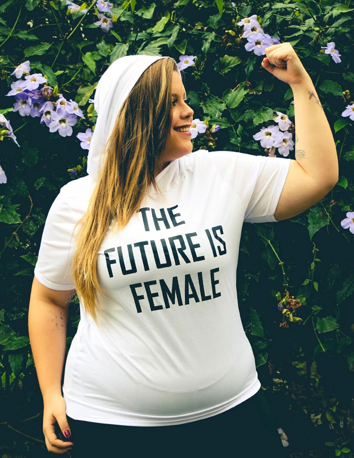 Blusa Fitness Plus Size Branca com Estampa e Capuz | Ref: 4.4.4049FEMALE-02