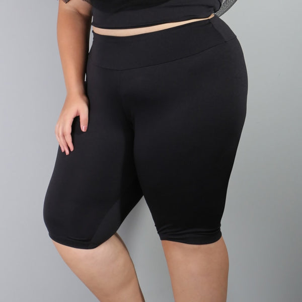 Bermuda Preta Plus Size com Cós Médio | Ref: 4.4.4074-01