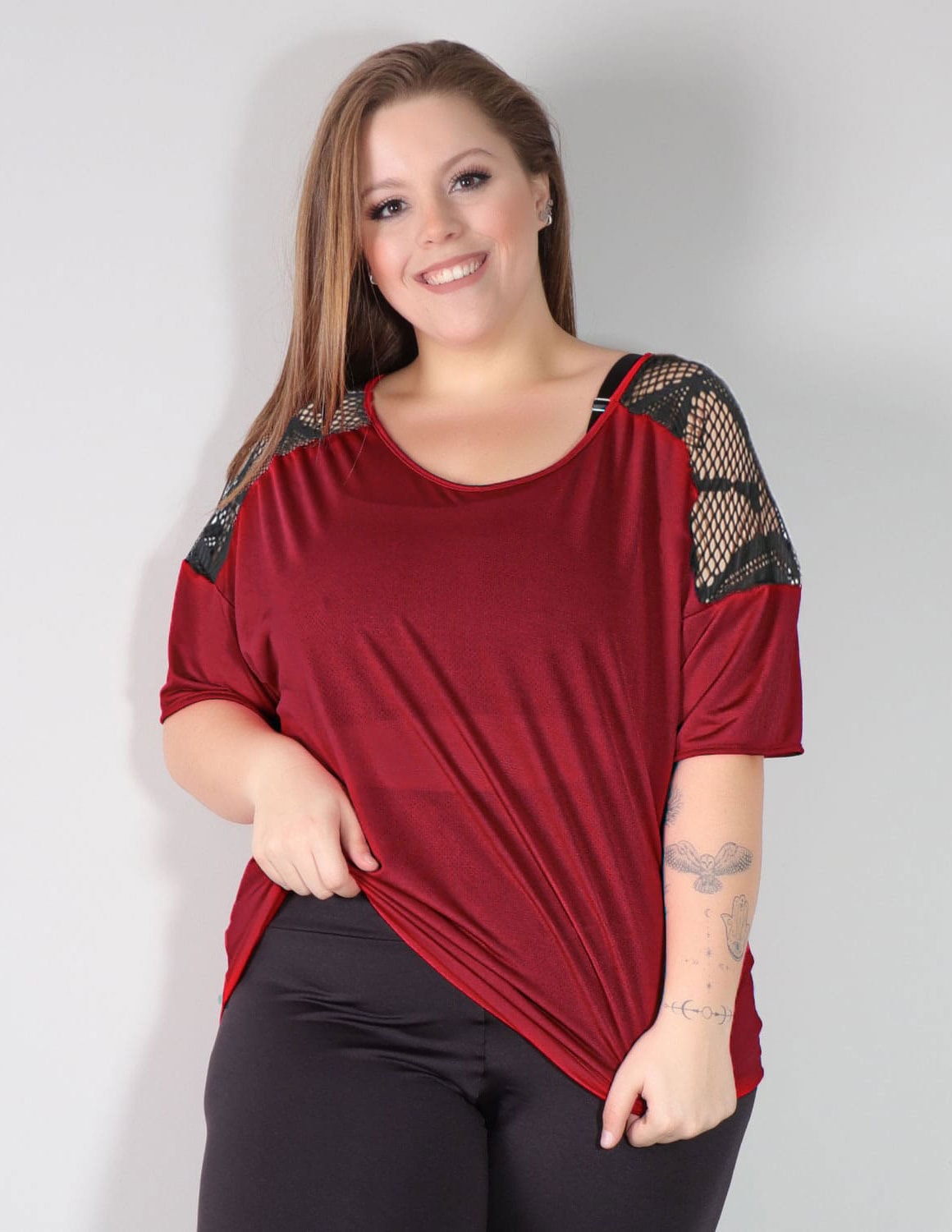 Blusa Plus Size Vinho em Dry Fit com Tela Preta | Ref: 4.4.4143-24