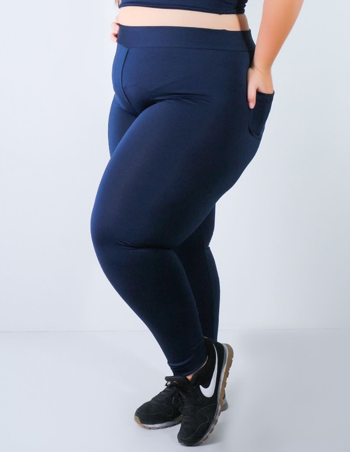 Calça Legging Plus Size Preta com Bolsos | Fitmoda