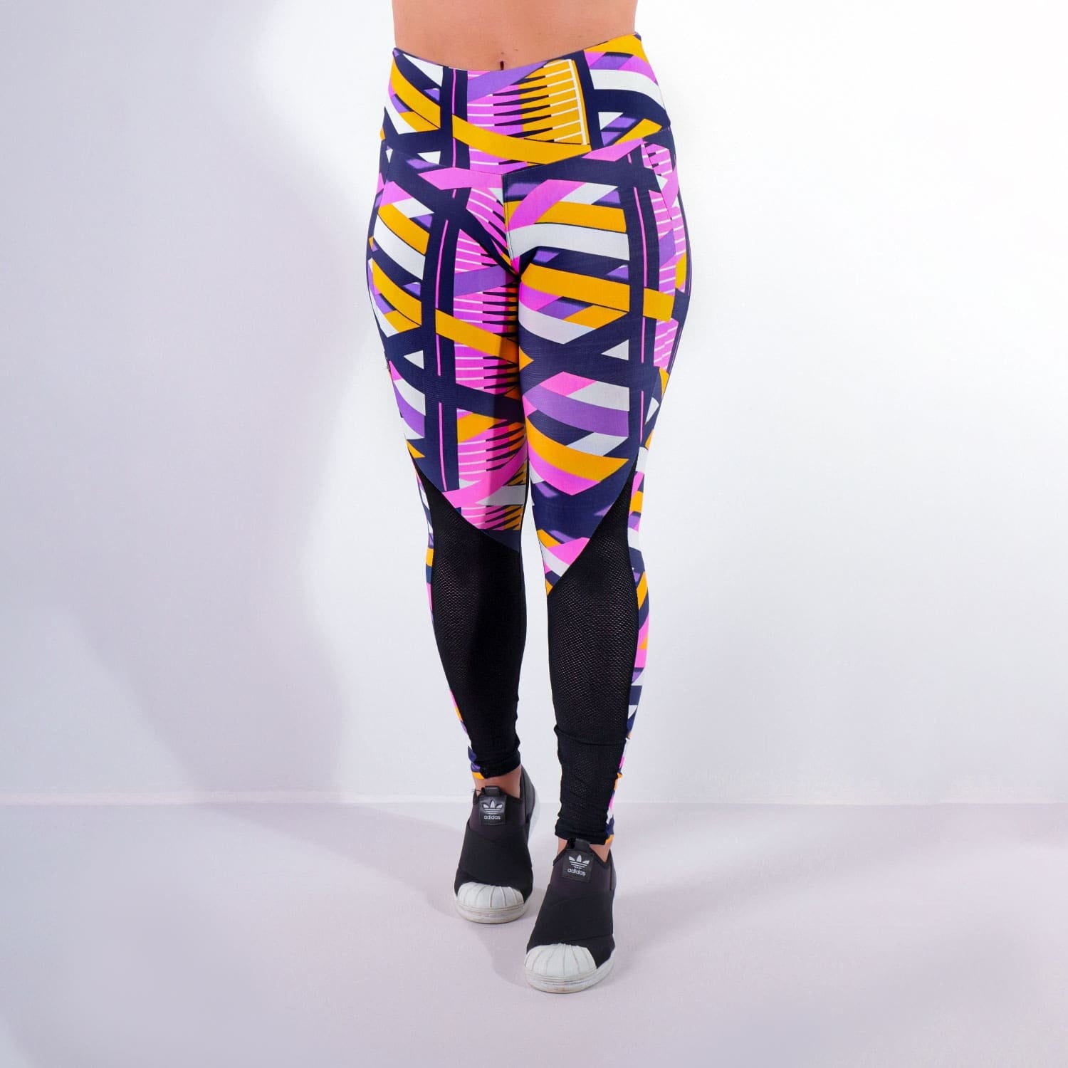 Calça Feminina Fitness Estampada com Tela Preta | Ref: 4.4.4159-3189