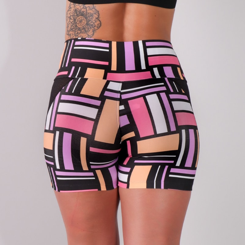 Short Estampado com Recortes Laterais de Tela Preta | Ref: 4.4.4192-3140