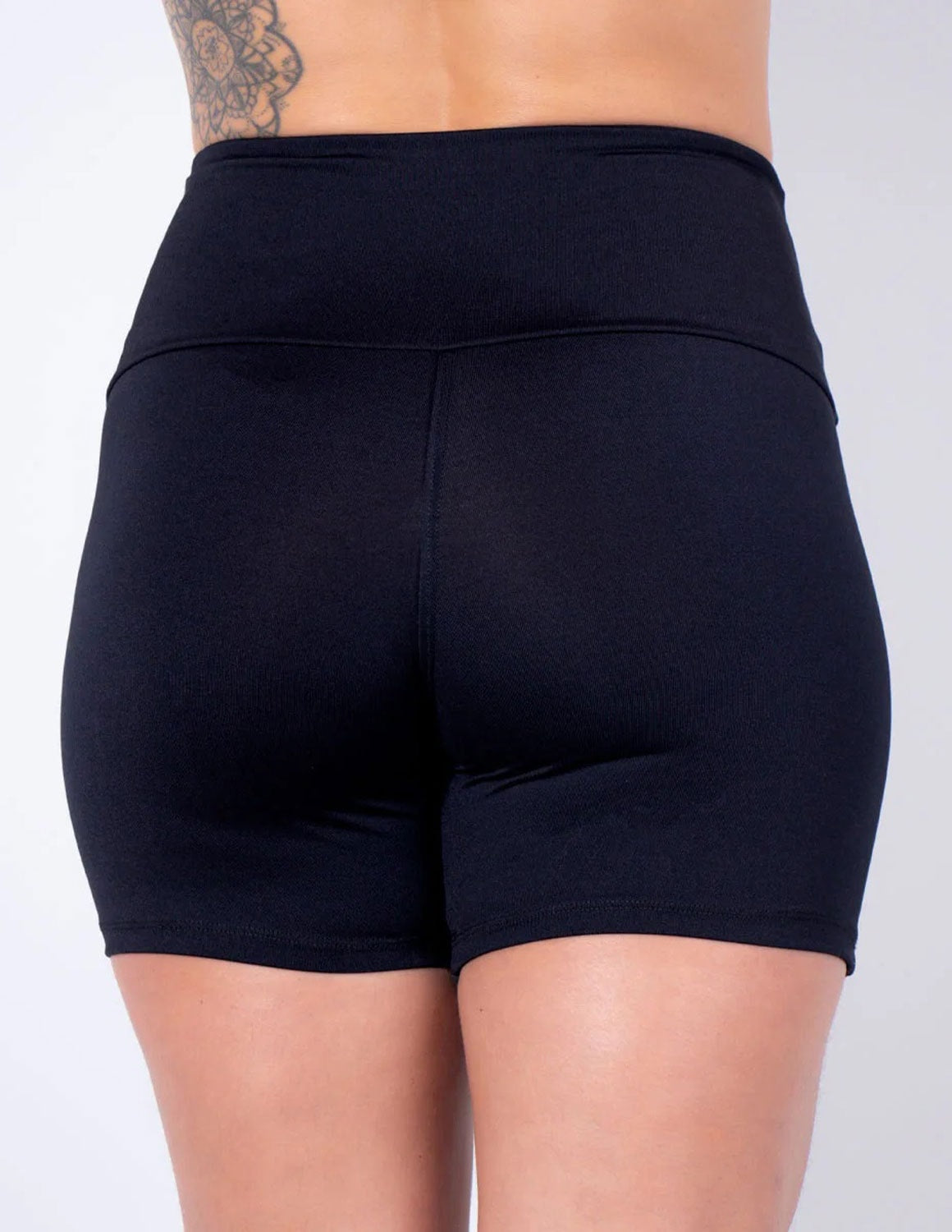 Short Preto com Recortes de Poliamida Texturizada Vinho | Ref: 4.4.4198-2401