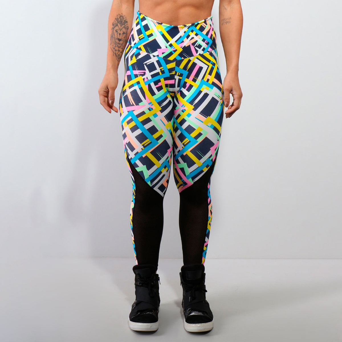 Calça Feminina Fitness Estampada em Suplex com Recortes de Tela | Ref: 4.4.4206-3110