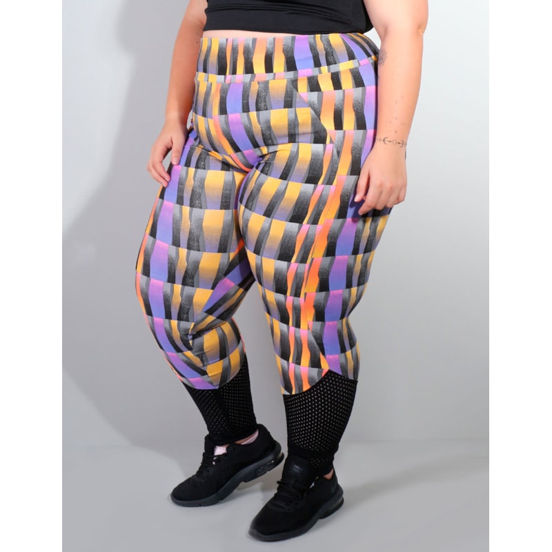 Calça Estampada Plus Size com Recortes em Tela de Poliamida | Ref: 4.4.4225-3126