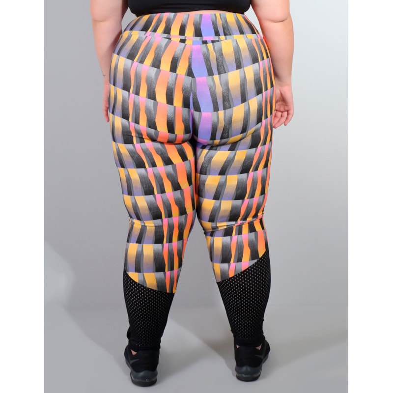 Calça Estampada Plus Size com Recortes em Tela de Poliamida | Ref: 4.4.4225-3126
