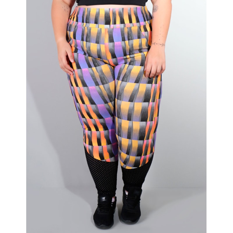 Calça Estampada Plus Size com Recortes em Tela de Poliamida | Ref: 4.4.4225-3126