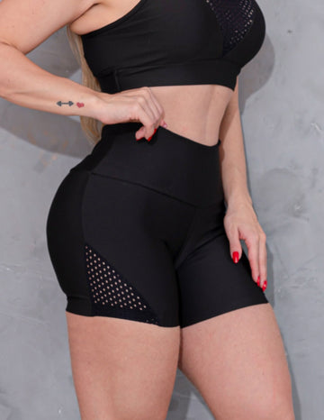 Short Fitness Feminino com Recortes de Tela de Poliamida | Ref: 4.4.4226-01