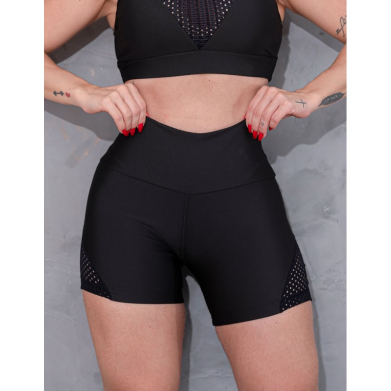 Short Fitness Feminino com Recortes de Tela de Poliamida | Ref: 4.4.4226-01