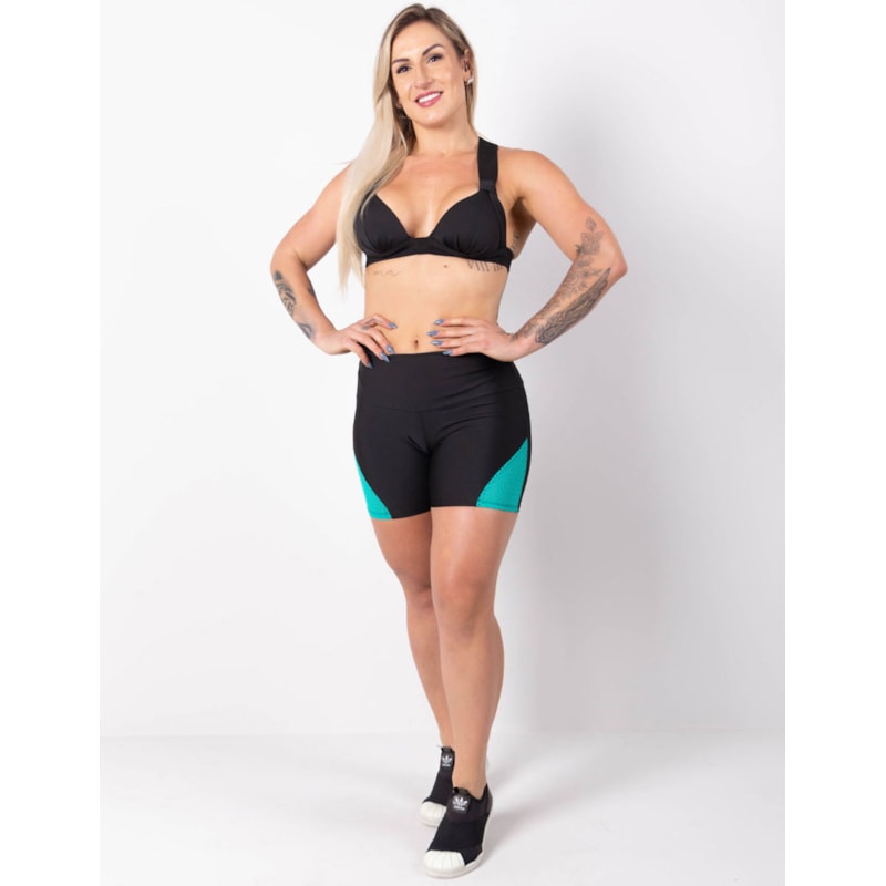 Short Fitness Preto com Recortes de Tela Verde | Ref: 4.4.4226-0105