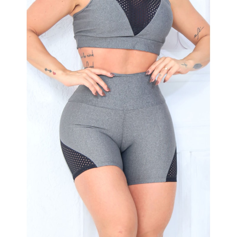 Short Feminino Fitness com Recortes de Tela Preta | Ref: 4.4.4226-03