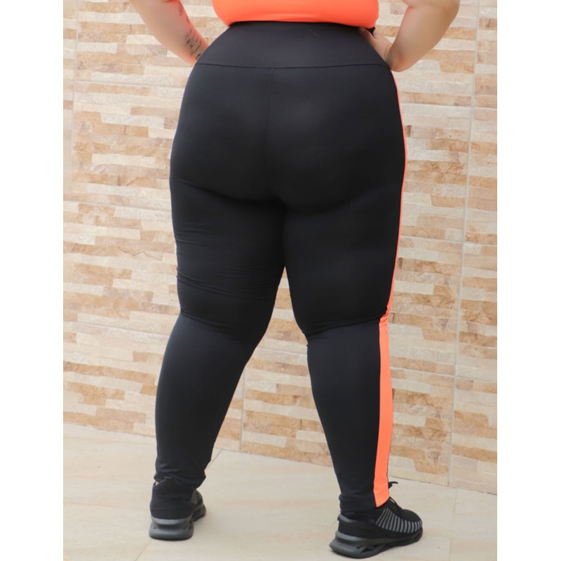 Calça Plus Size Preta com Recortes Laranja Neon | Ref: 4.4.4308-0137