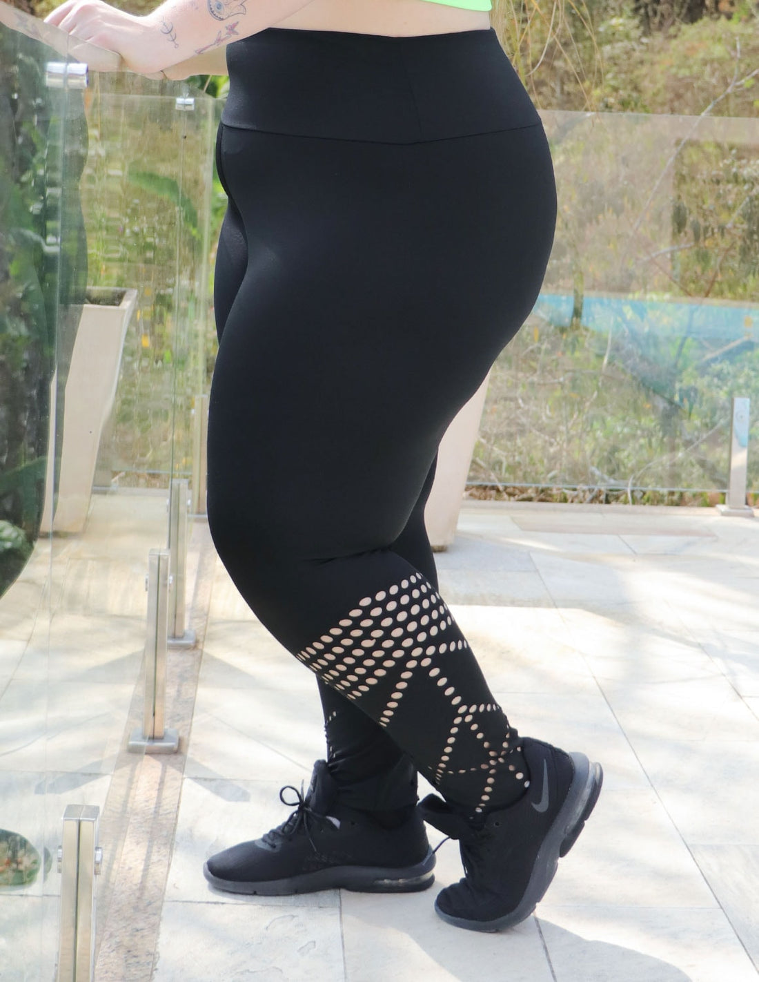 Calça Legging Plus Size Preta com Recortes a Laser | Ref: 4.4.4310-01