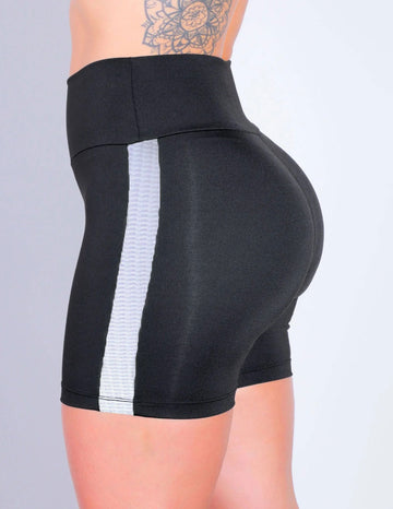 Short Preto com Recortes de Jacquard Texturizado | Ref: 4.4.4321T-0102