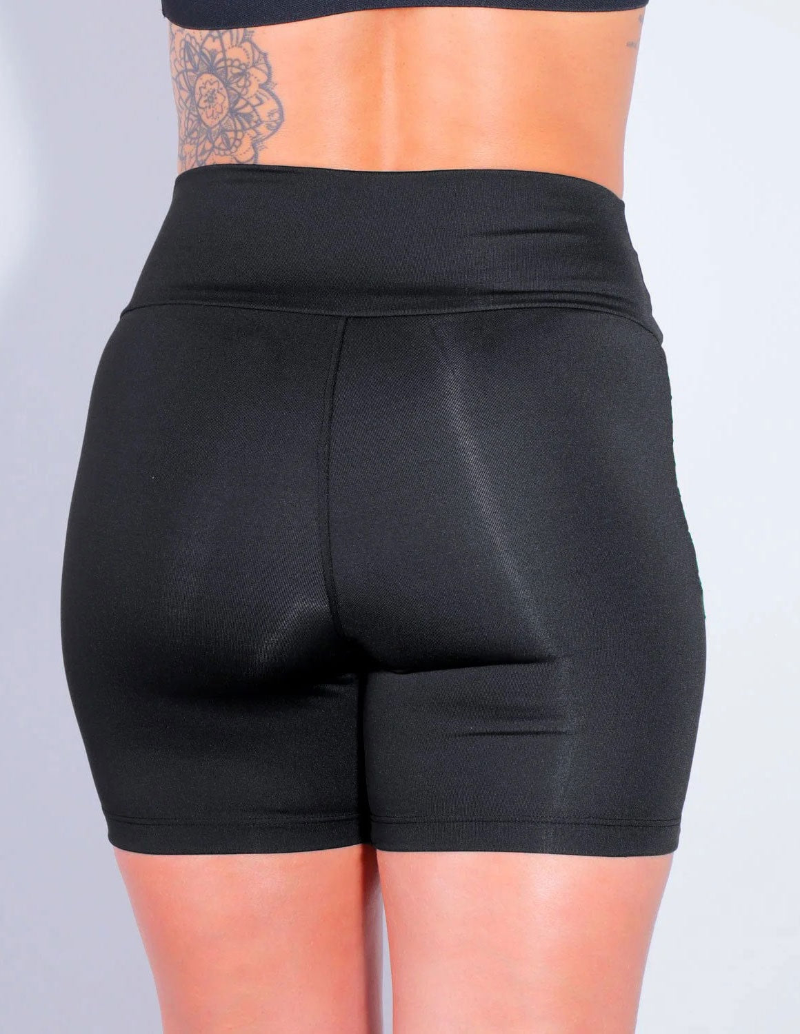 Short Preto com Recortes de Jacquard Texturizado | Ref: 4.4.4321T-0102