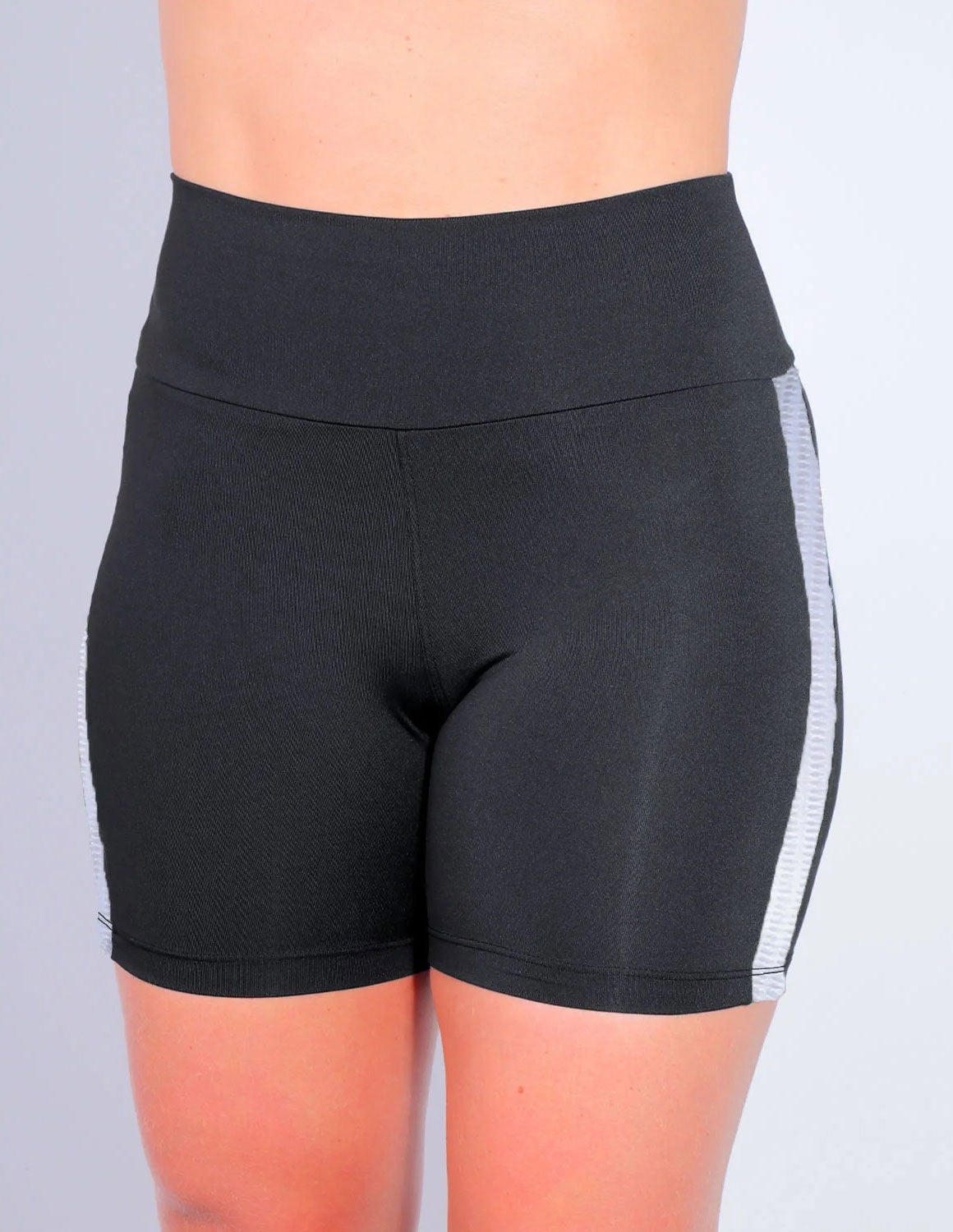 Short Preto com Recortes de Jacquard Texturizado | Ref: 4.4.4321T-0102