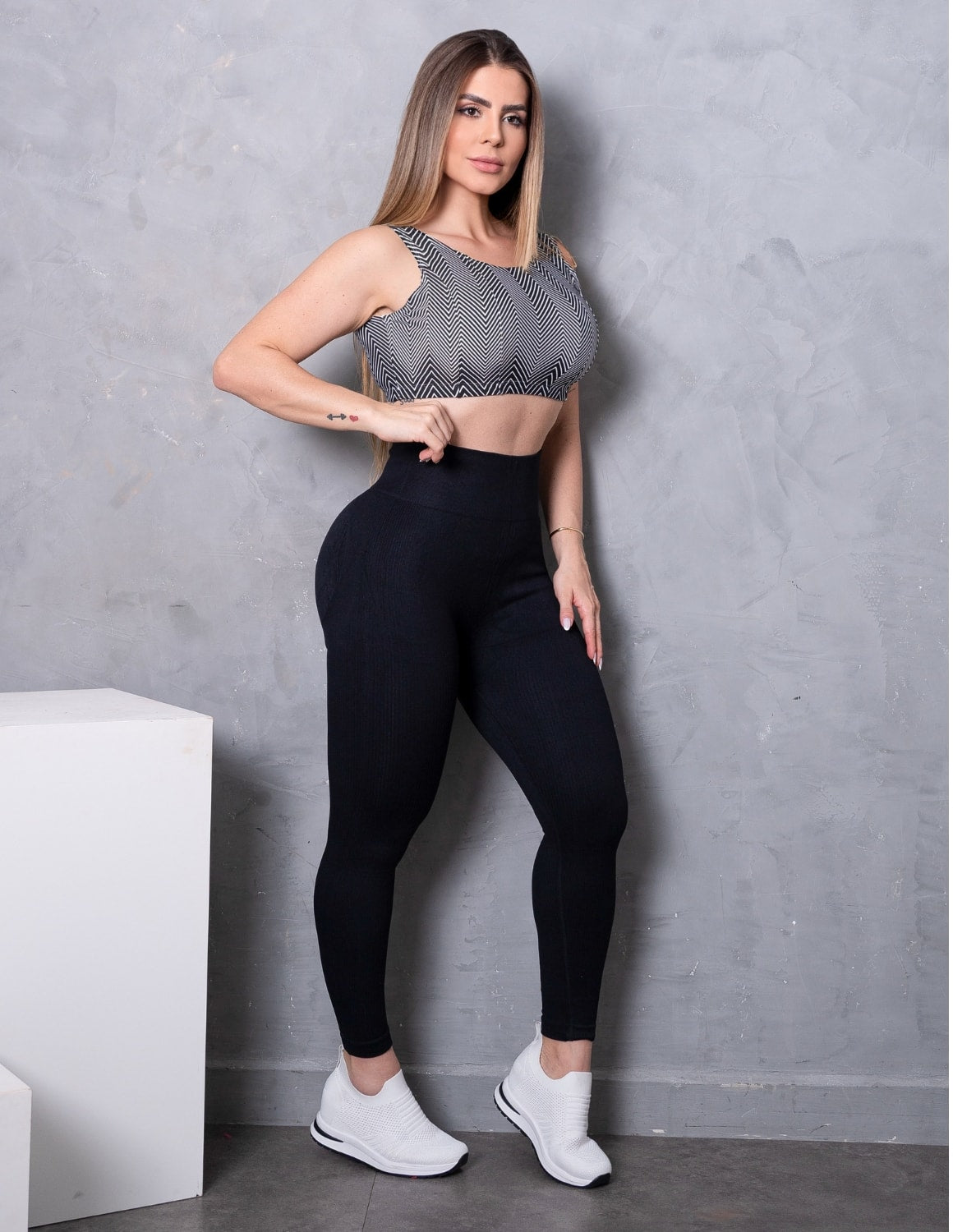 Cropped Estampado sem Bojo com Decote nas Costas | Ref: 4.4.4324-3155