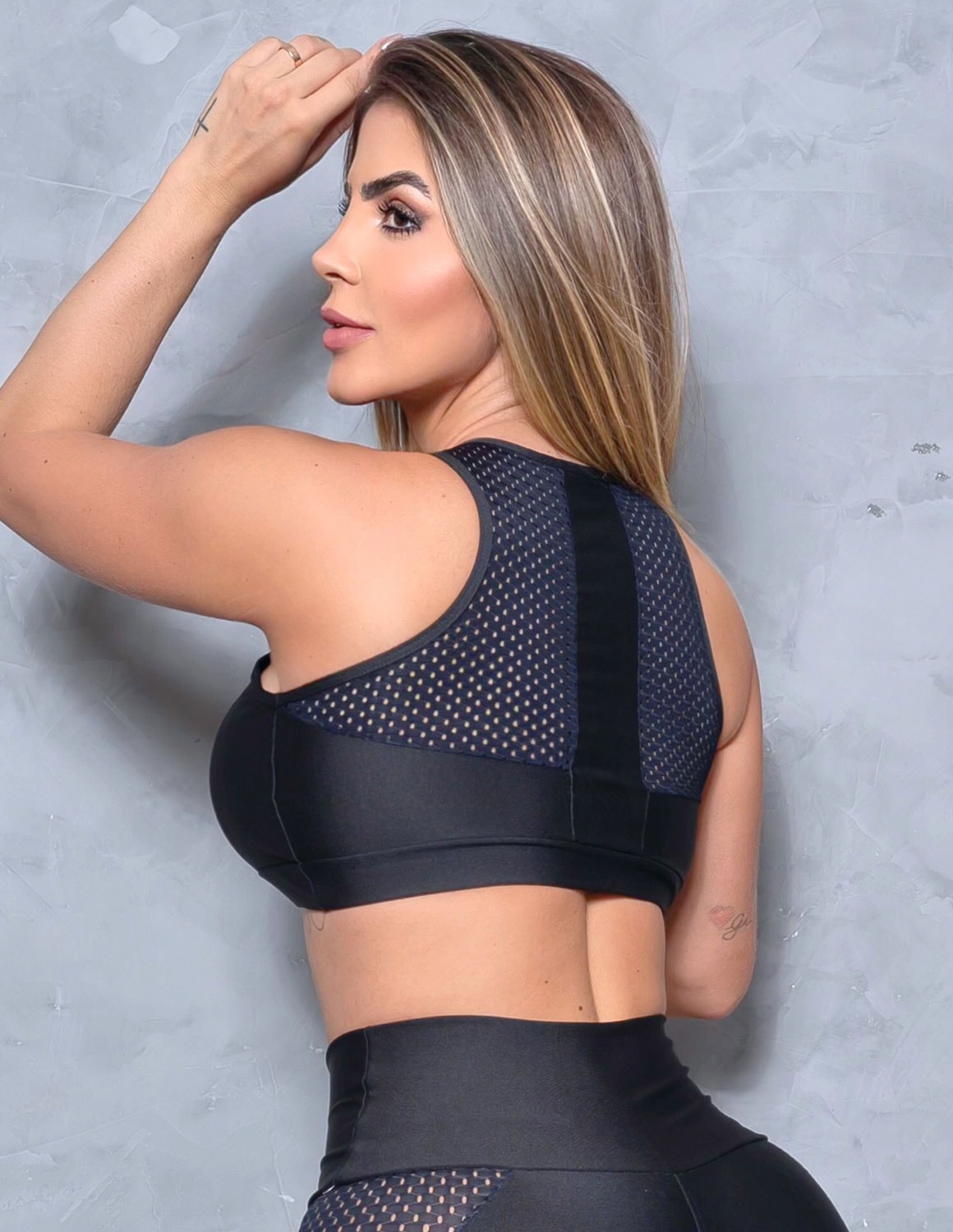 Cropped Preto sem Bojo com Tela de Poliamida | Ref: 4.4.4334-01