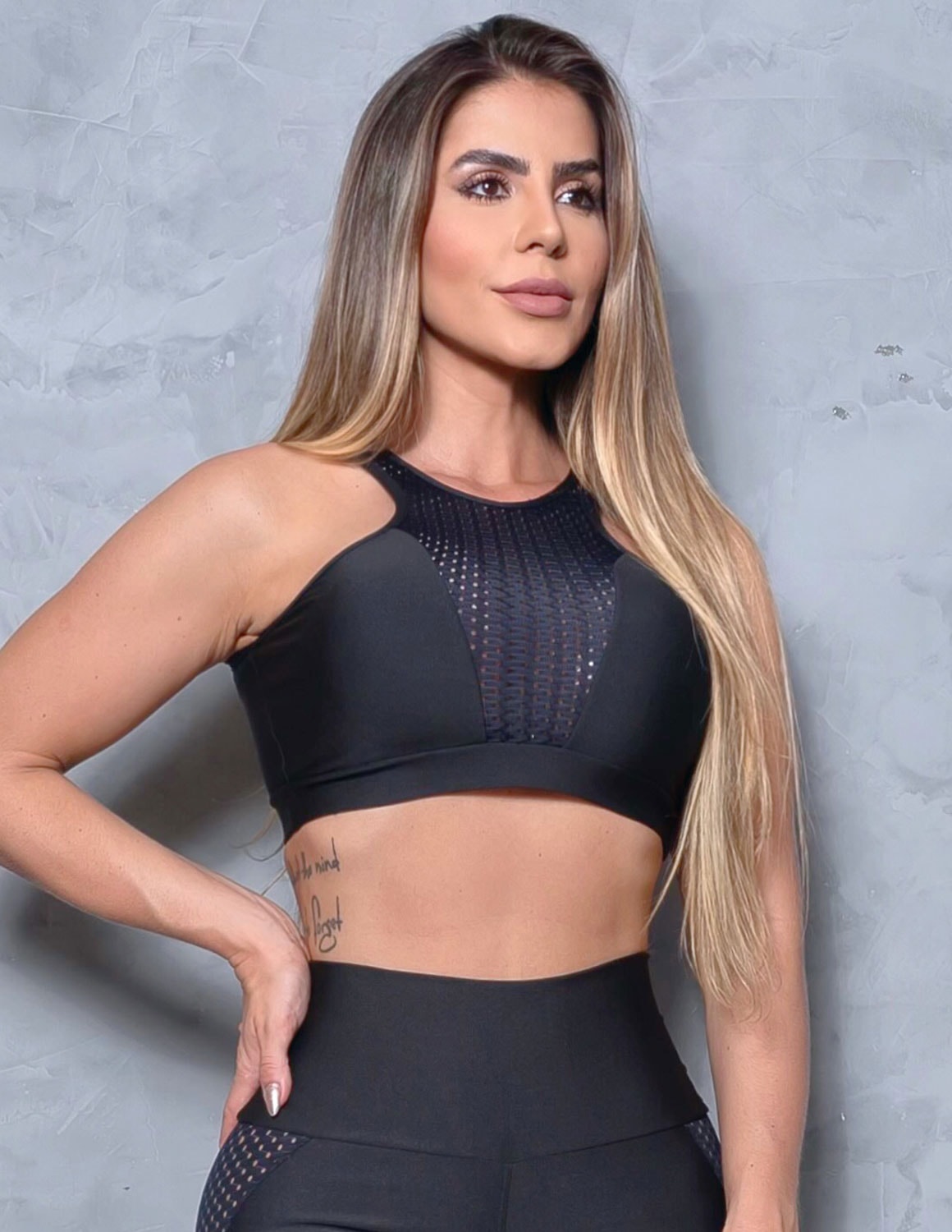 Cropped Preto sem Bojo com Tela de Poliamida | Ref: 4.4.4334-01