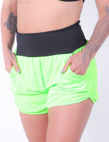 Short Feminino Dry Fit Verde Neon com Bolsos Laterais | Ref: 4.4.4362-32