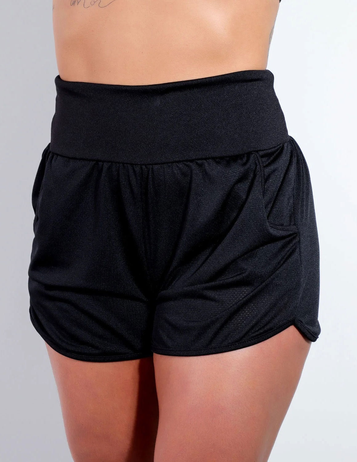Shortinho Preto com Bolsos em Piquet | Ref: 4.4.4364-01
