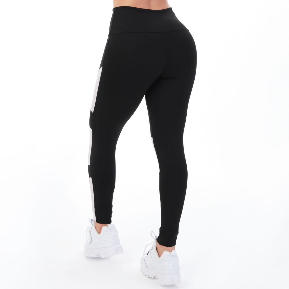 Calça Legging Preta com Recortes em Poliamida | Ref: 4.4.4374-0102