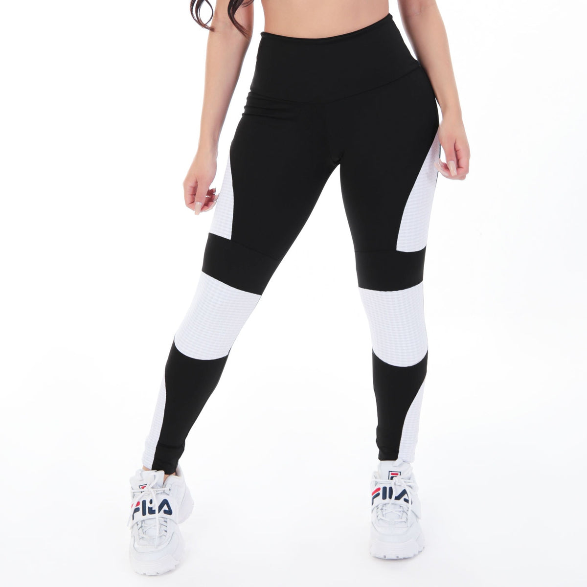 Calça Legging Preta com Recortes em Poliamida | Ref: 4.4.4374-0102