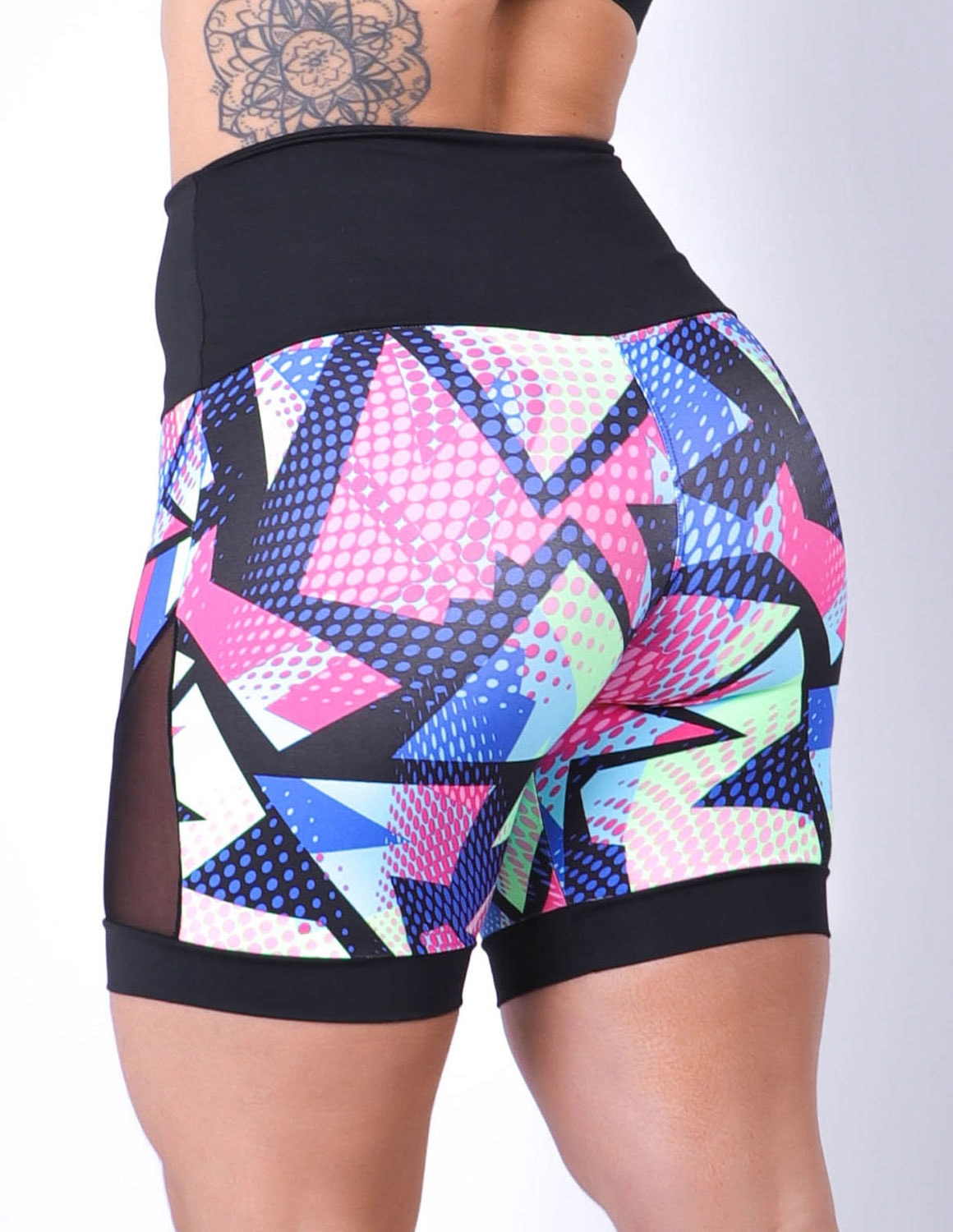 Shortinho Estampado com Recortes de Tela | Ref: 4.4.4404-3223