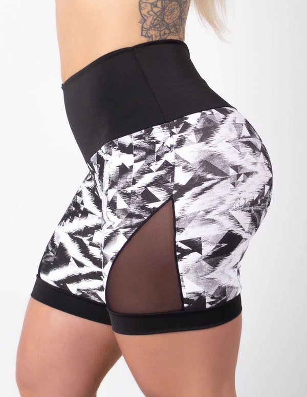 Short Fitness com Estampa e Tela Preta nas Laterais | Ref: 4.4.4404-3232
