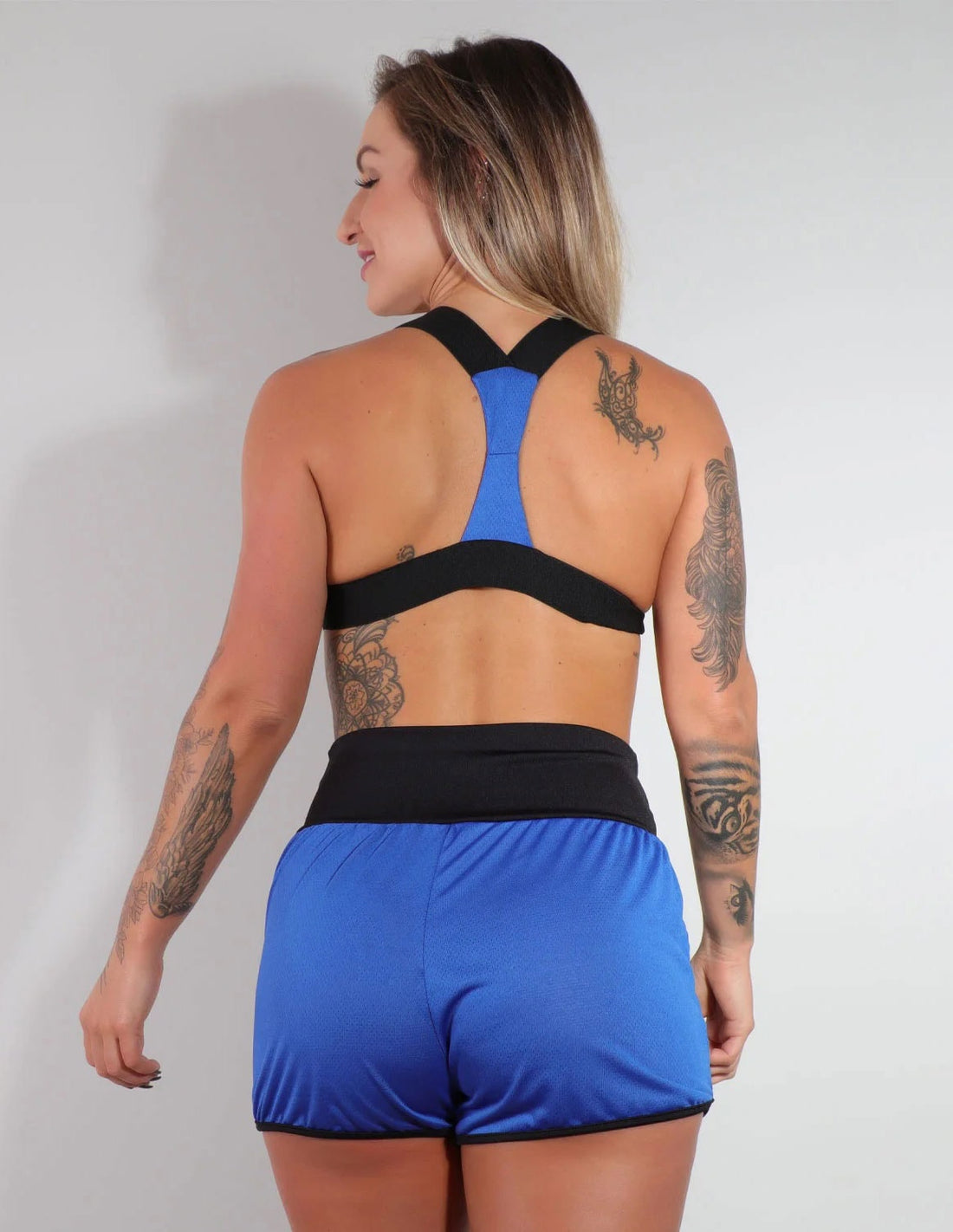 Conjunto Fitness de Dry Fit Azul Bic com Top e Short com Bolsos | Ref: 8.8.0118V-20