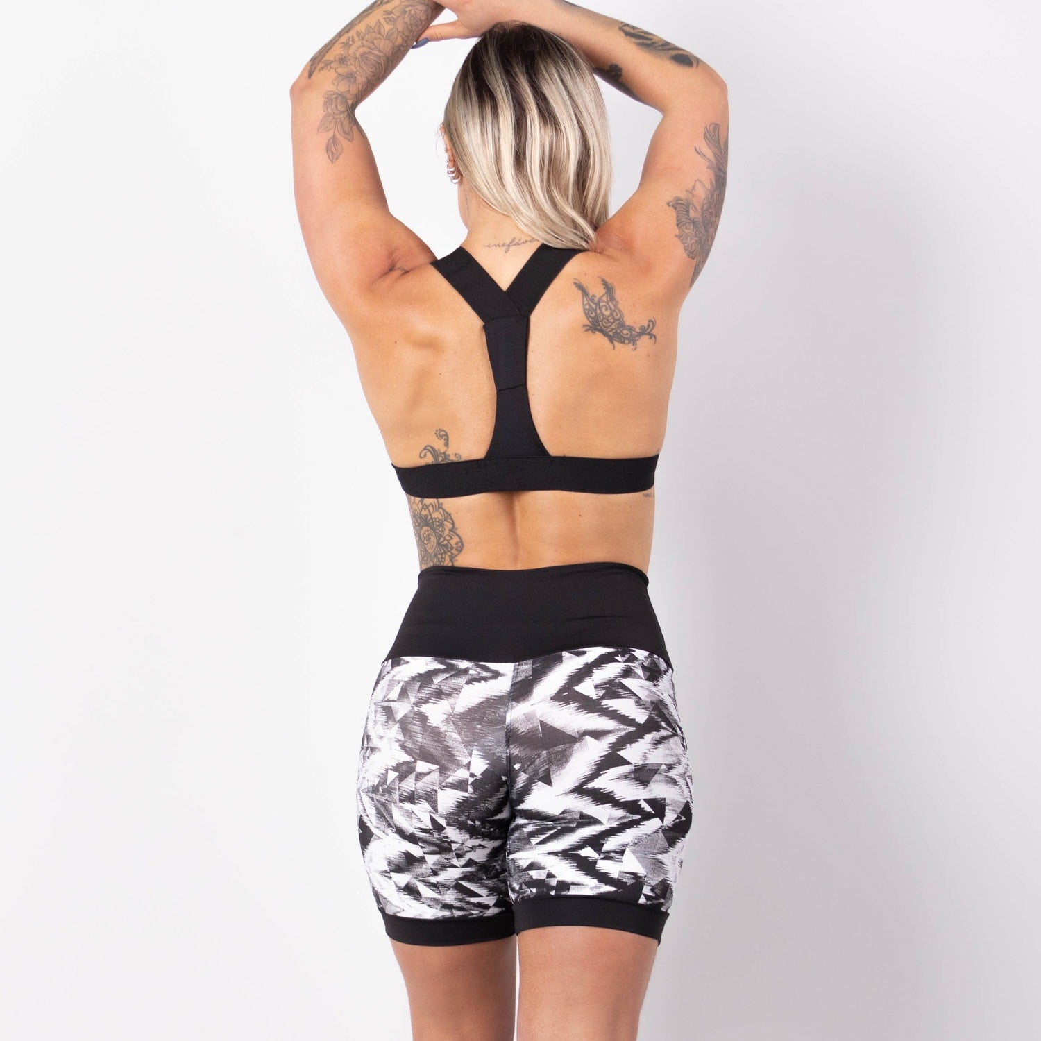 Conjunto Top com Bojo e Short com Estampa e com Recortes em Tela | Ref: 8.8.0177-3232