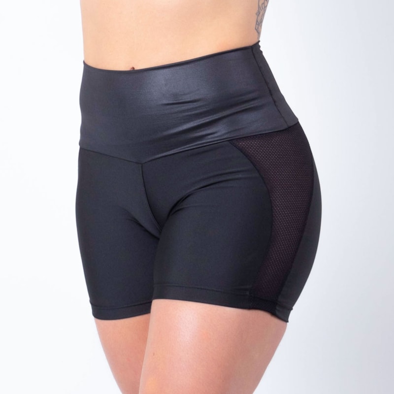 Short Preto com Detalhes em Cirrê e Recortes Laterais de Tela Preta | Ref: 4.4.4192-01CIRRÊ