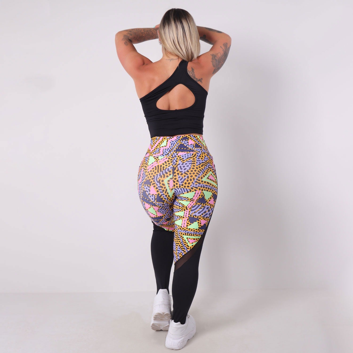 Conjunto Feminino Calça Estampada com Bolsos e Tela com Cropped | Ref: 8.8.0183-3186