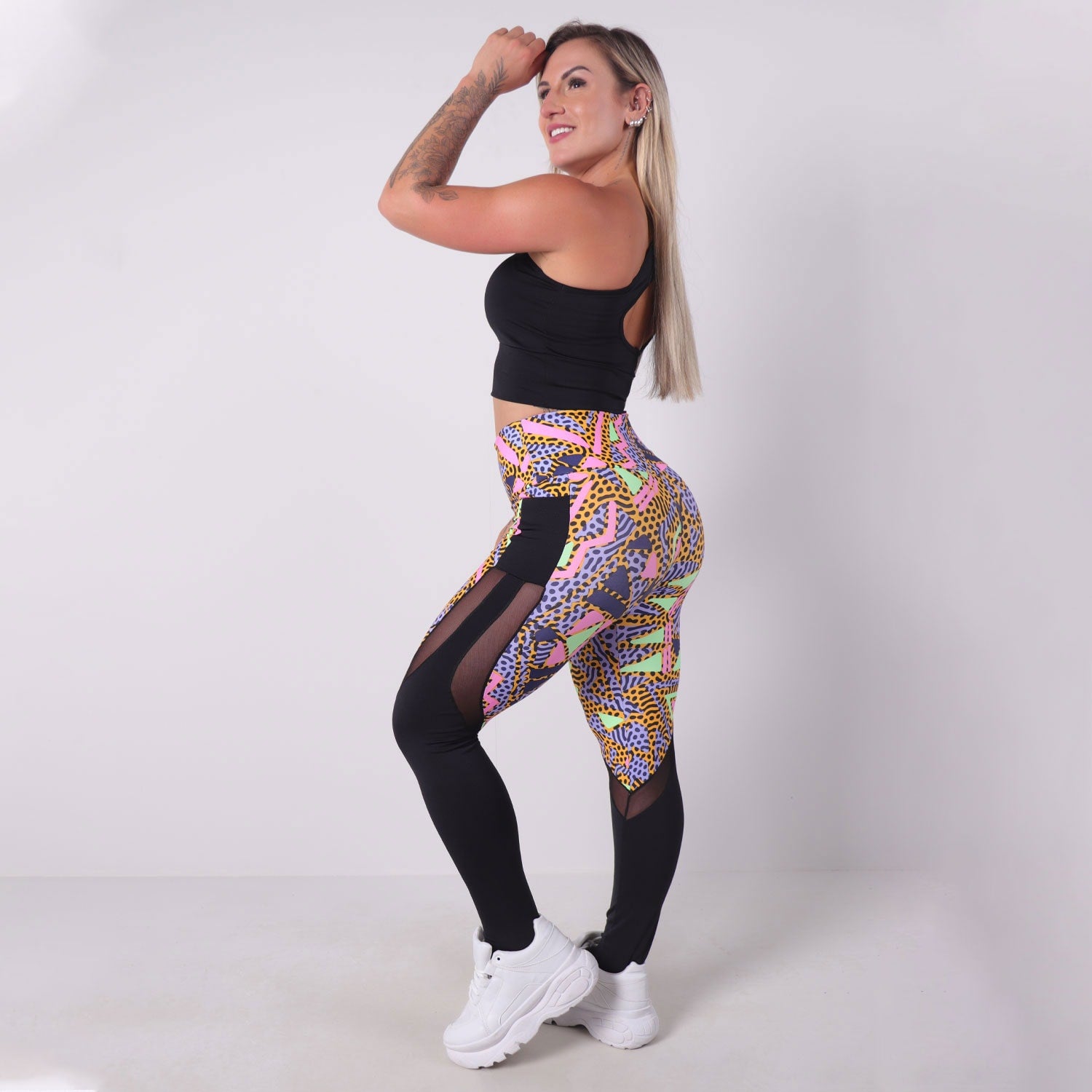 Conjunto Feminino Calça Estampada com Bolsos e Tela com Cropped | Ref: 8.8.0183-3186