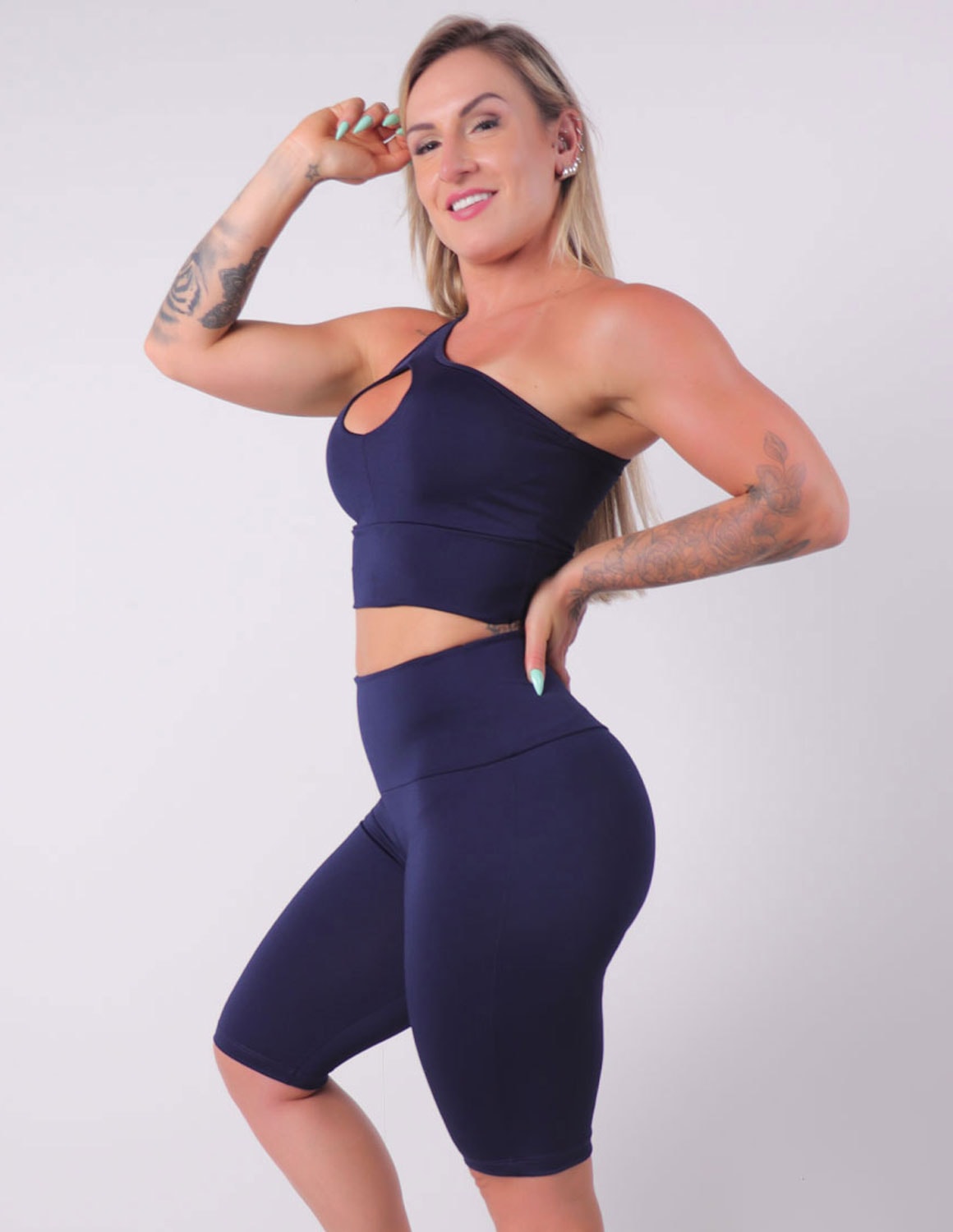 Conjunto Feminino Cropped com Bojo e Bermuda Ciclista Azul Marinho | Ref: 8.8.0184-18
