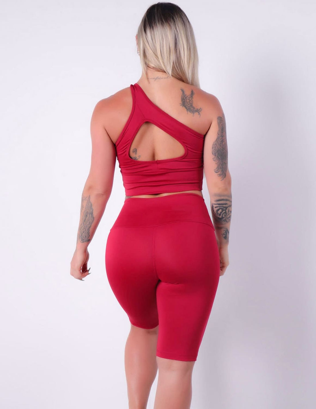 Conjunto Fitness Vinho Bermuda Ciclista e Cropped com Bojo Removível | Ref: 8.8.0184-24
