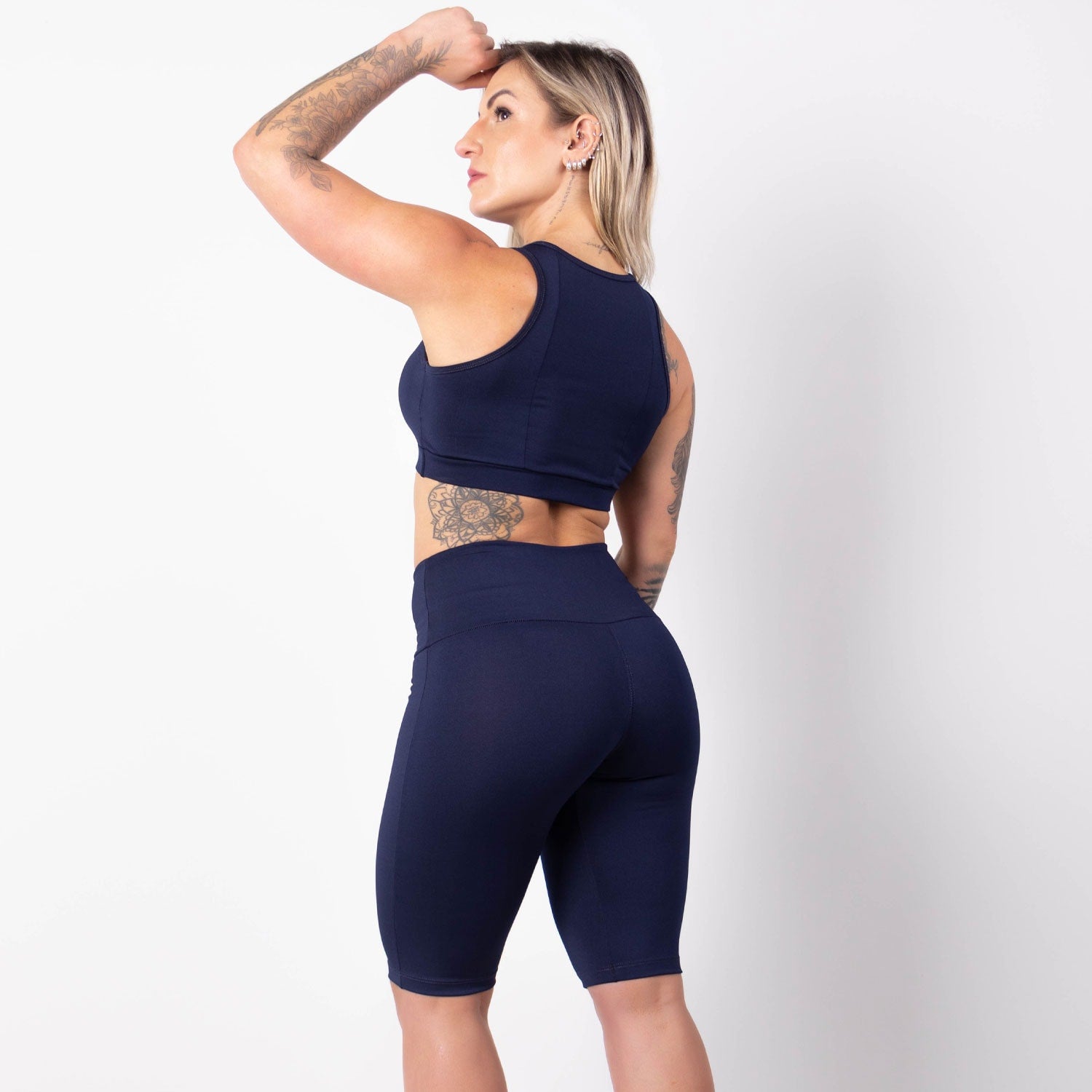 Conjunto Feminino Azul Marinho Cropped com Bojo e Bermuda Ciclista | Ref: 8.8.0185-18