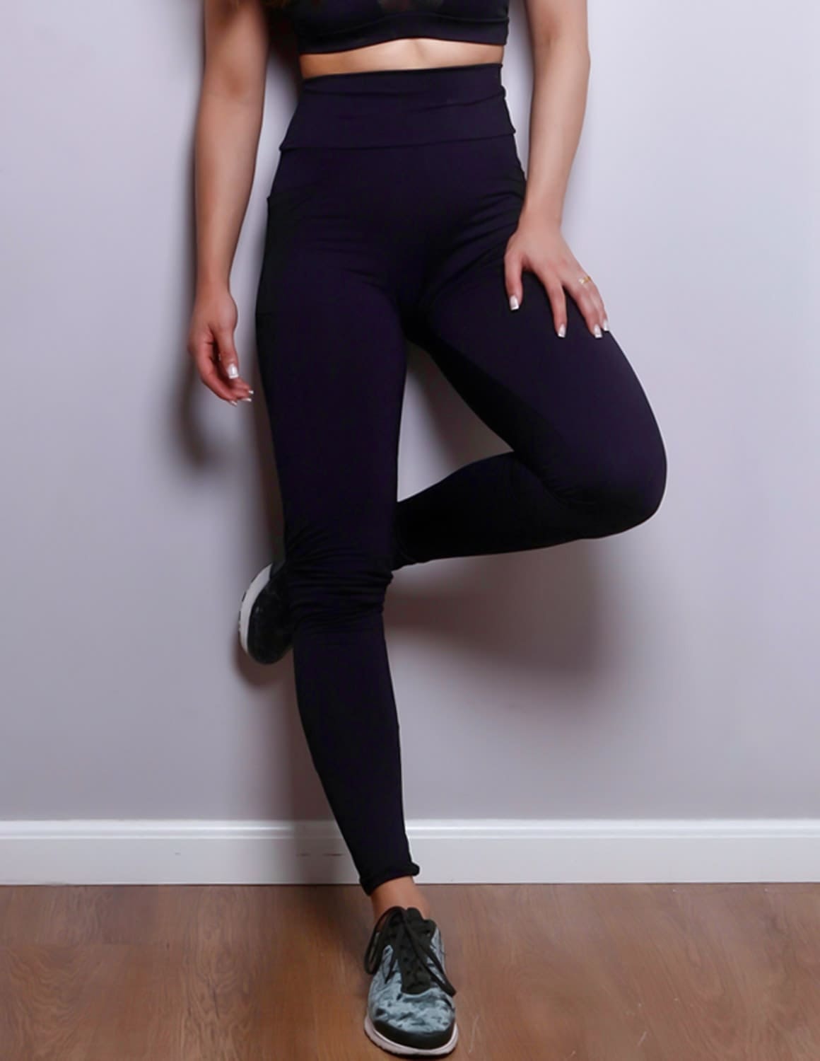 Conjunto Preto com Cropped com Bojo e Calça Empina Bumbum com Tela | Ref: 8.8.0187-01