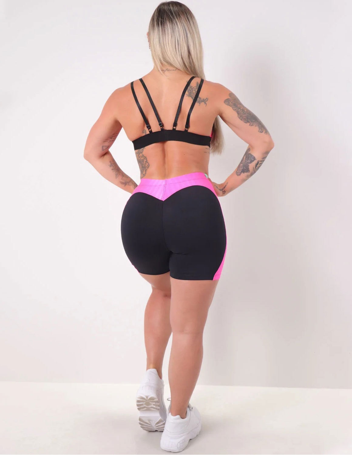 Conjunto Rosa Neon em Zig de Poliamida com Bermuda Empina Bumbum e Top com Bojo | Ref: 6.6.0109-0139