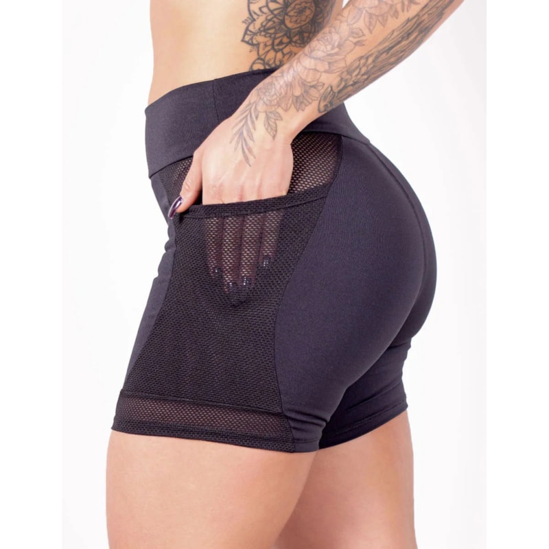 Bermuda Meia Coxa Preta com Bolsos Laterais e Recortes de Tela | Ref: 4.4.4397-01