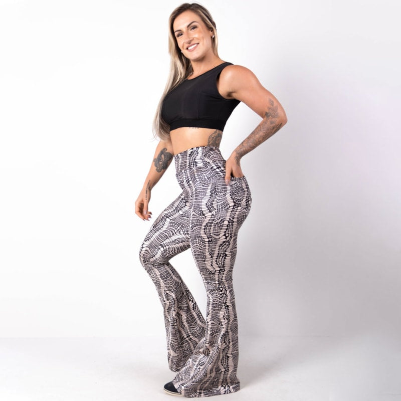 Calça Flare com Bolsos Estampada em Cirrê de Poliamida | Ref: 3.3.2485-1389